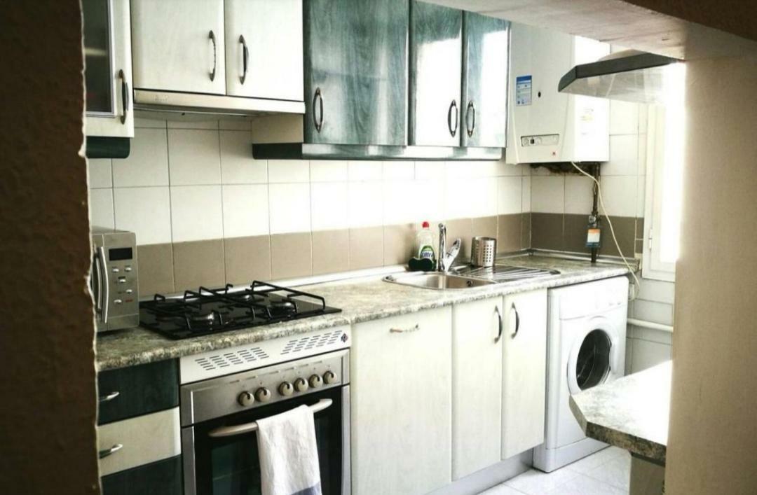 Apartamento Atocha 68 Apartment Madrid Bagian luar foto