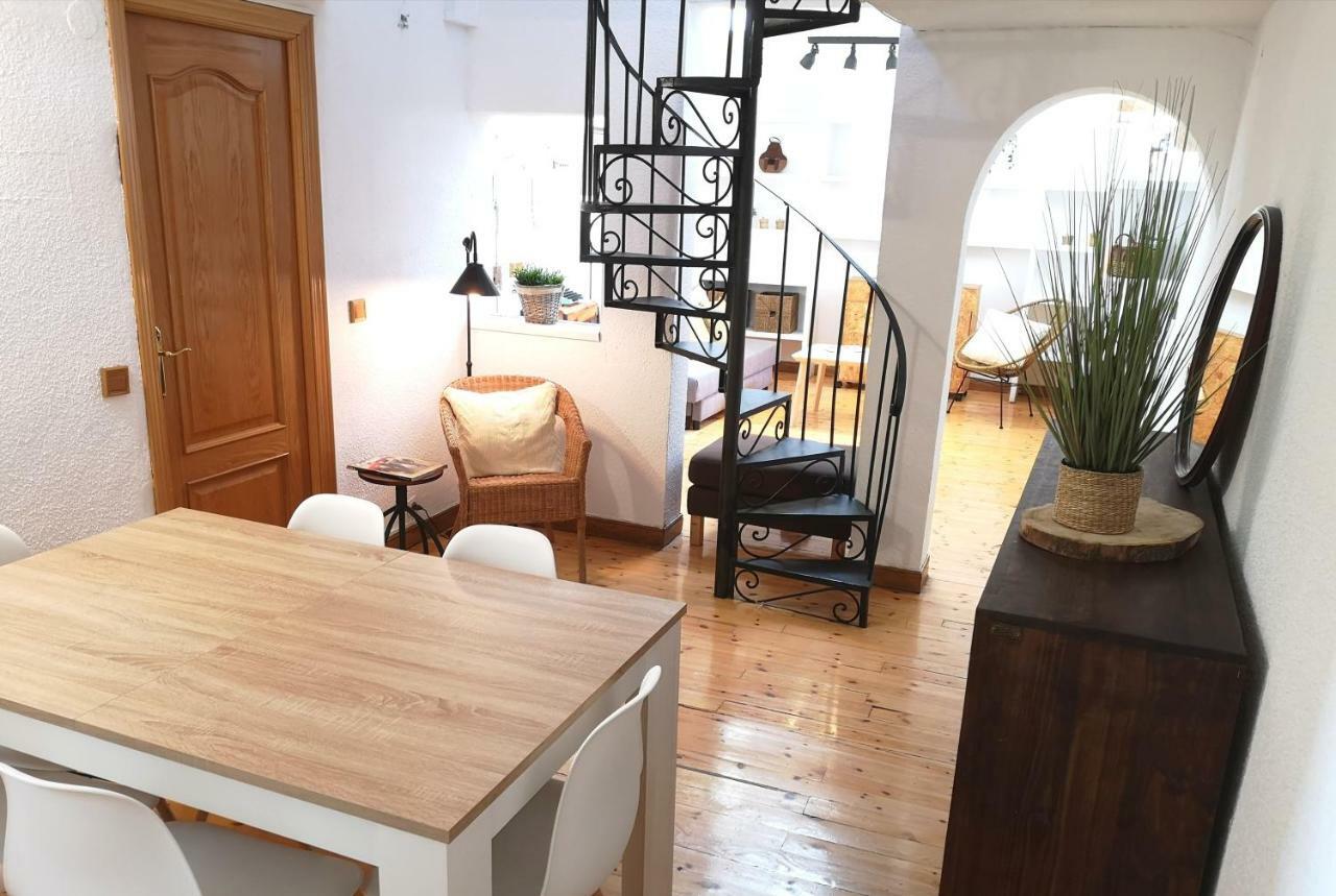 Apartamento Atocha 68 Apartment Madrid Bagian luar foto