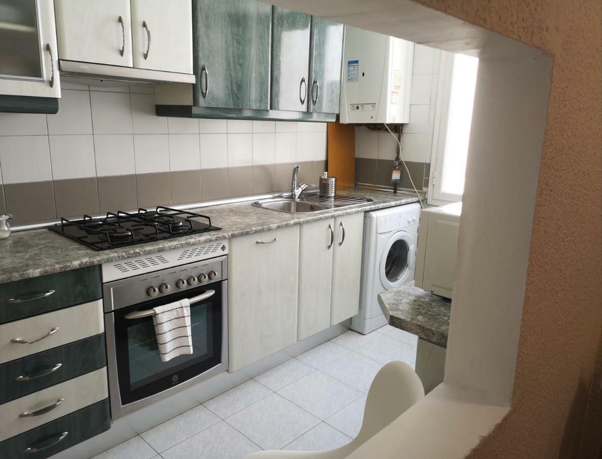 Apartamento Atocha 68 Apartment Madrid Bagian luar foto