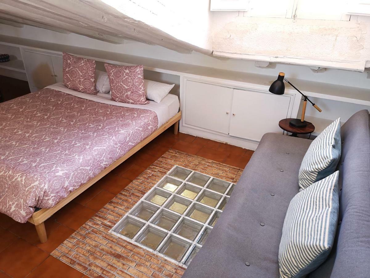 Apartamento Atocha 68 Apartment Madrid Bagian luar foto