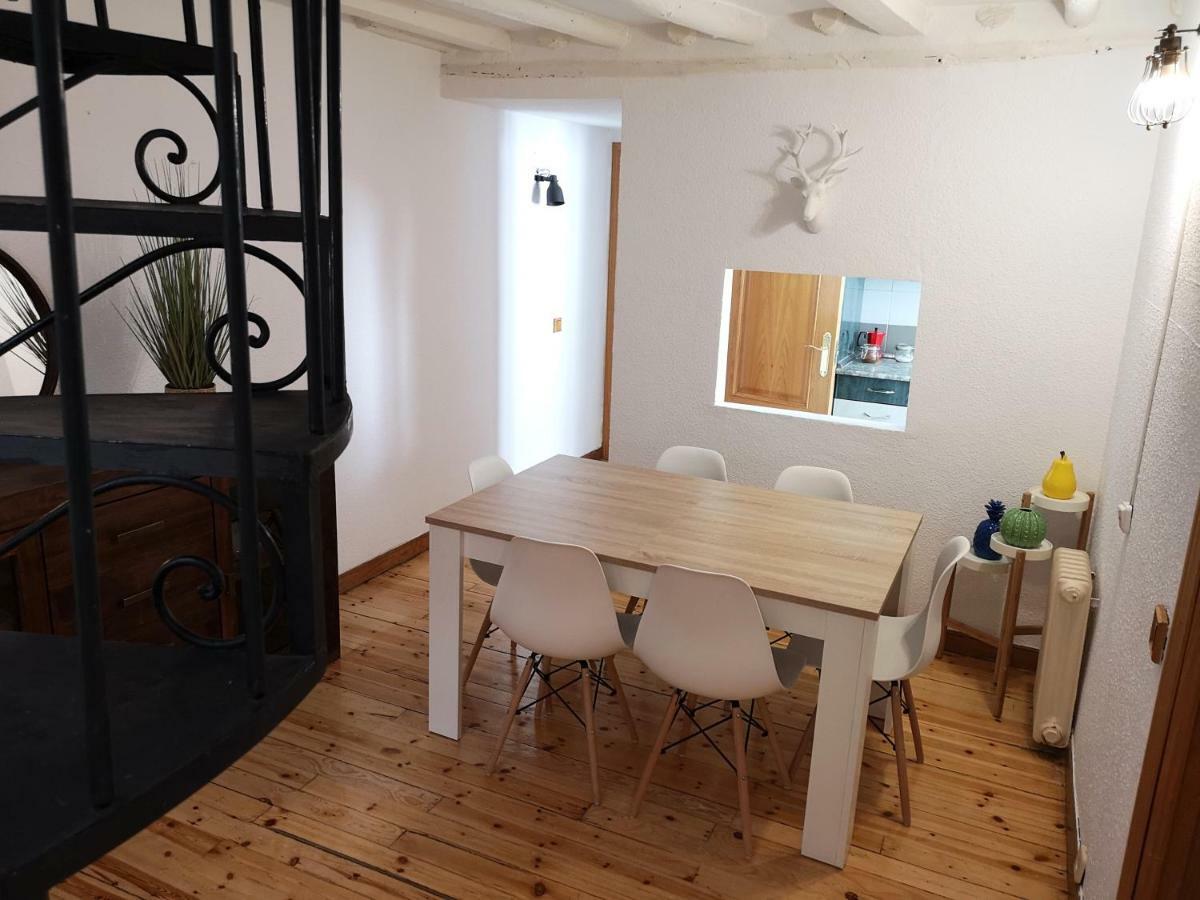 Apartamento Atocha 68 Apartment Madrid Bagian luar foto