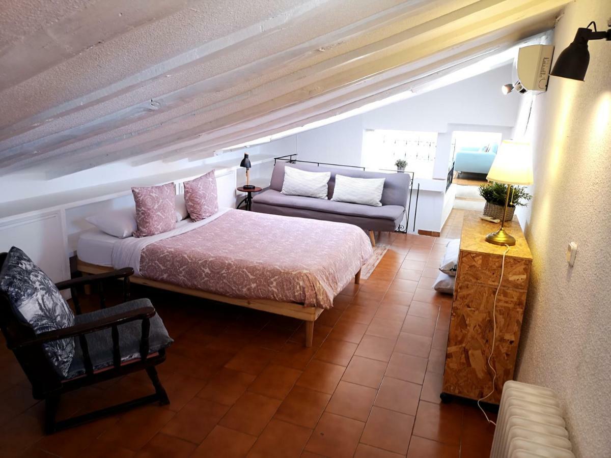 Apartamento Atocha 68 Apartment Madrid Bagian luar foto