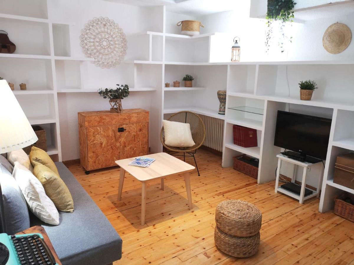 Apartamento Atocha 68 Apartment Madrid Bagian luar foto