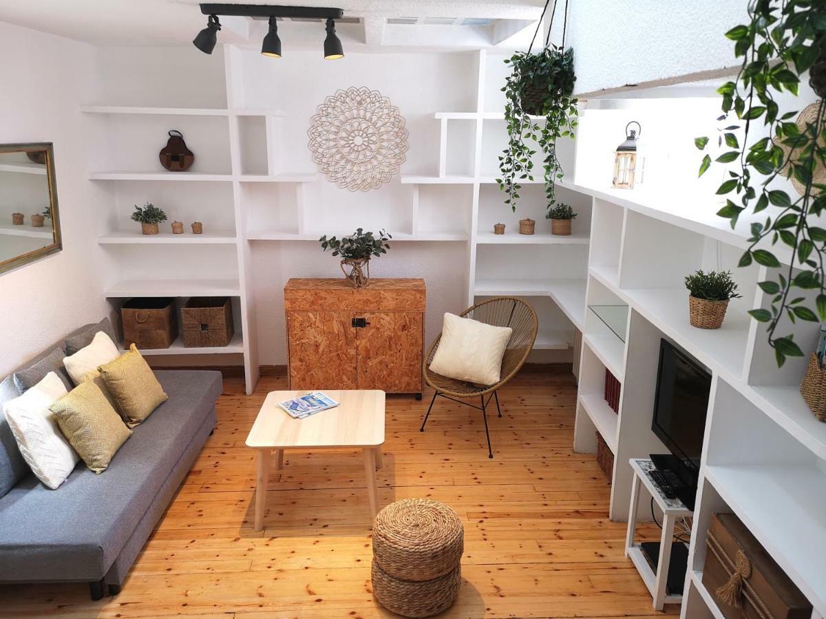 Apartamento Atocha 68 Apartment Madrid Bagian luar foto