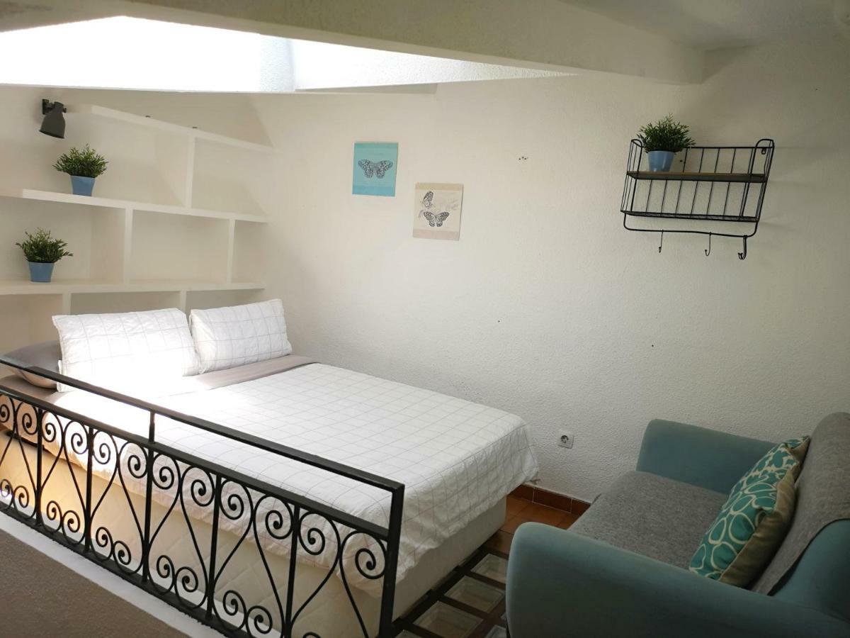Apartamento Atocha 68 Apartment Madrid Bagian luar foto
